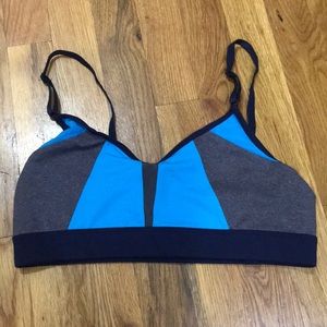 Alo sports bra M